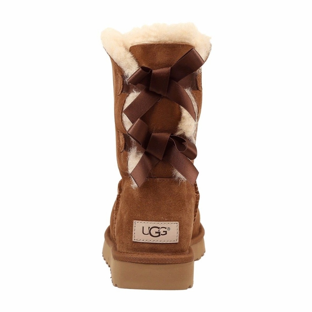Ugg Women's Bailey Bow II Ankle-High Suede Boot 8M - Picture 2 of 4